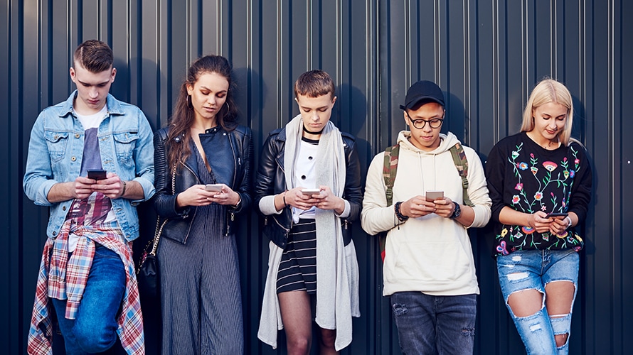 How Gen Z Are Using Social Media Exploring the Latest Trends and Strategies